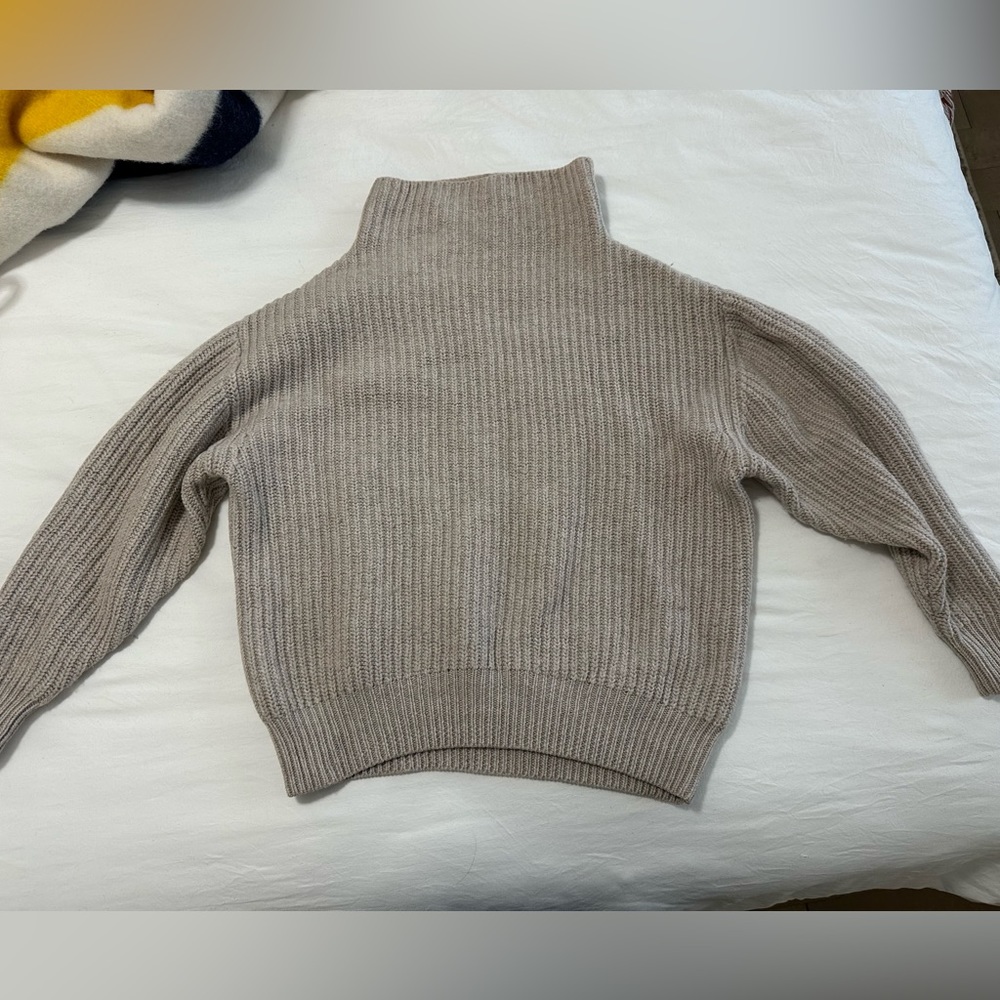 Wilfred Wool Turtleneck Sweater in Oatmeal
